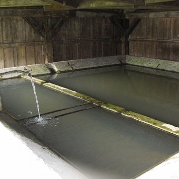 Fontaine-lavoir dHyèvre-Paroisse