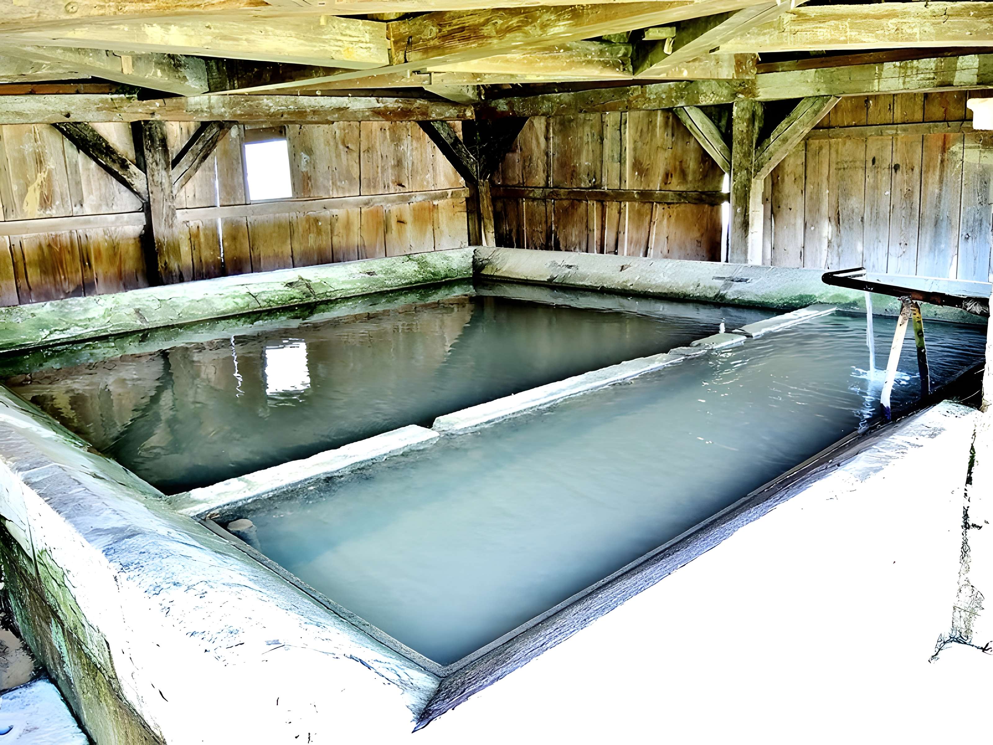 Fontaine-lavoir d'Hyèvre-Paroisse