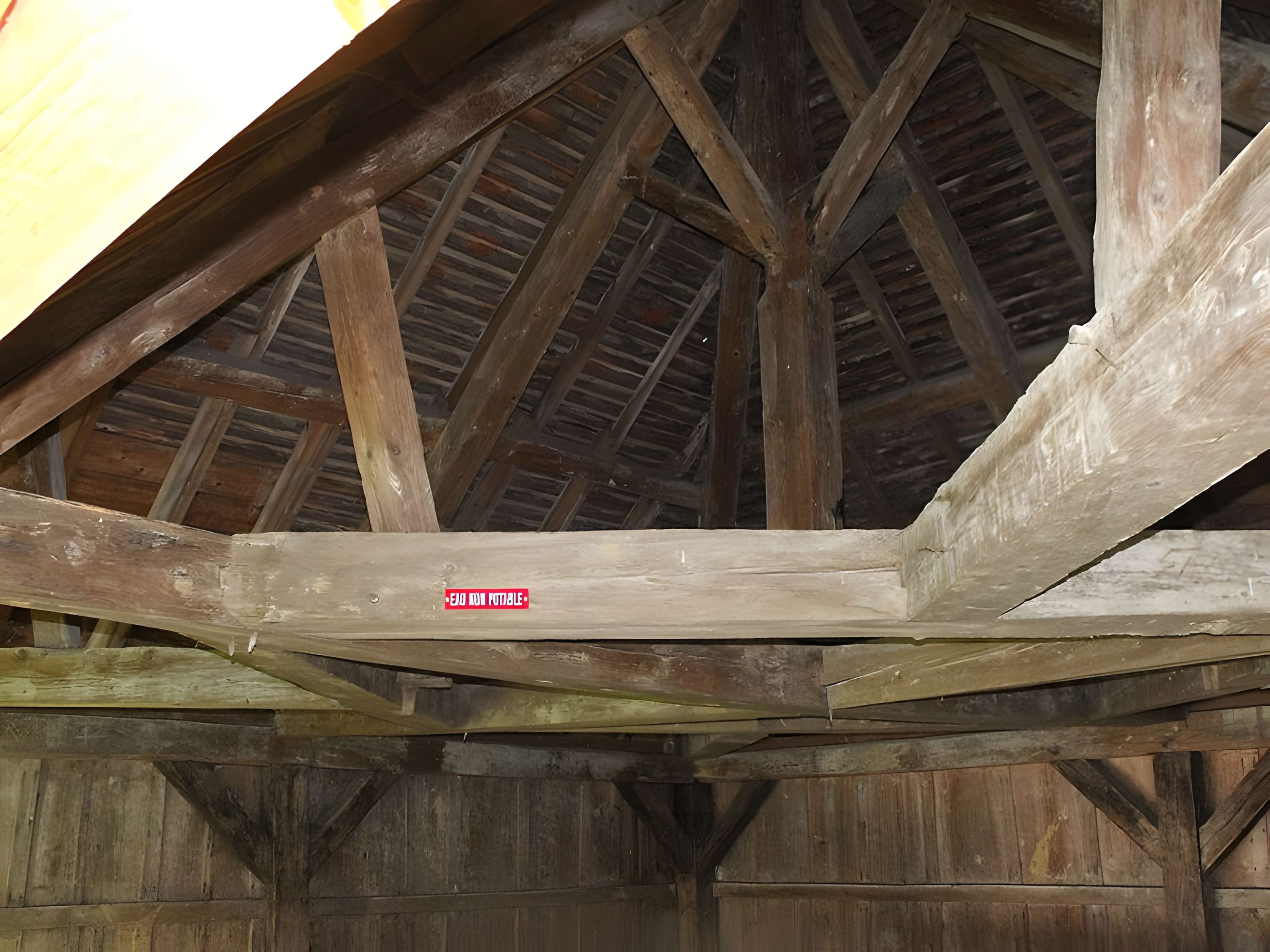 Fontaine-lavoir d'Hyèvre-Paroisse