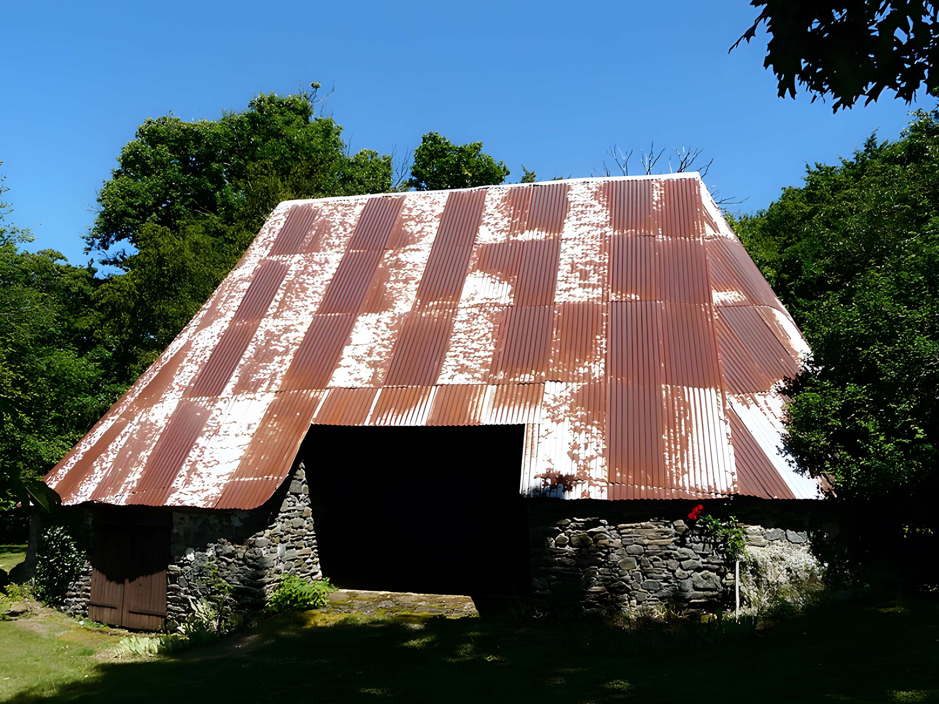 Grange ovale du Montet à Ségur-le-Château