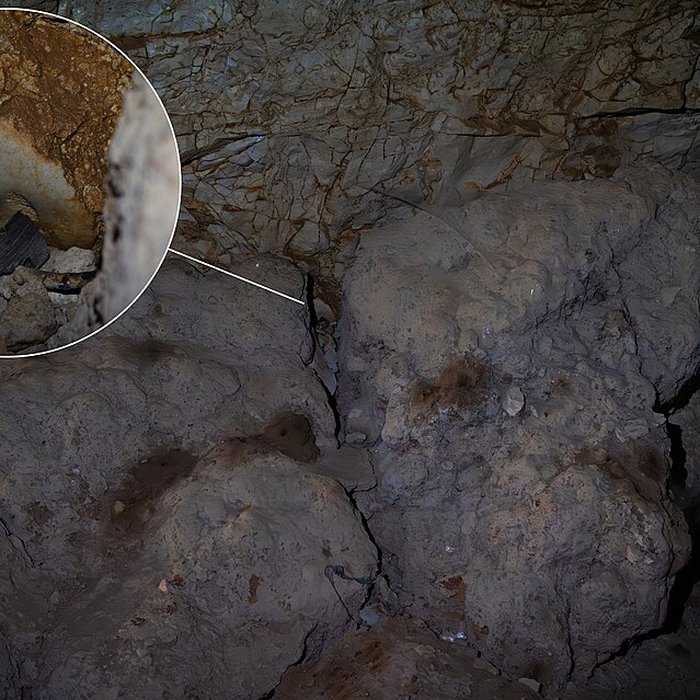 Photo de Grotte aux points dAiguèze