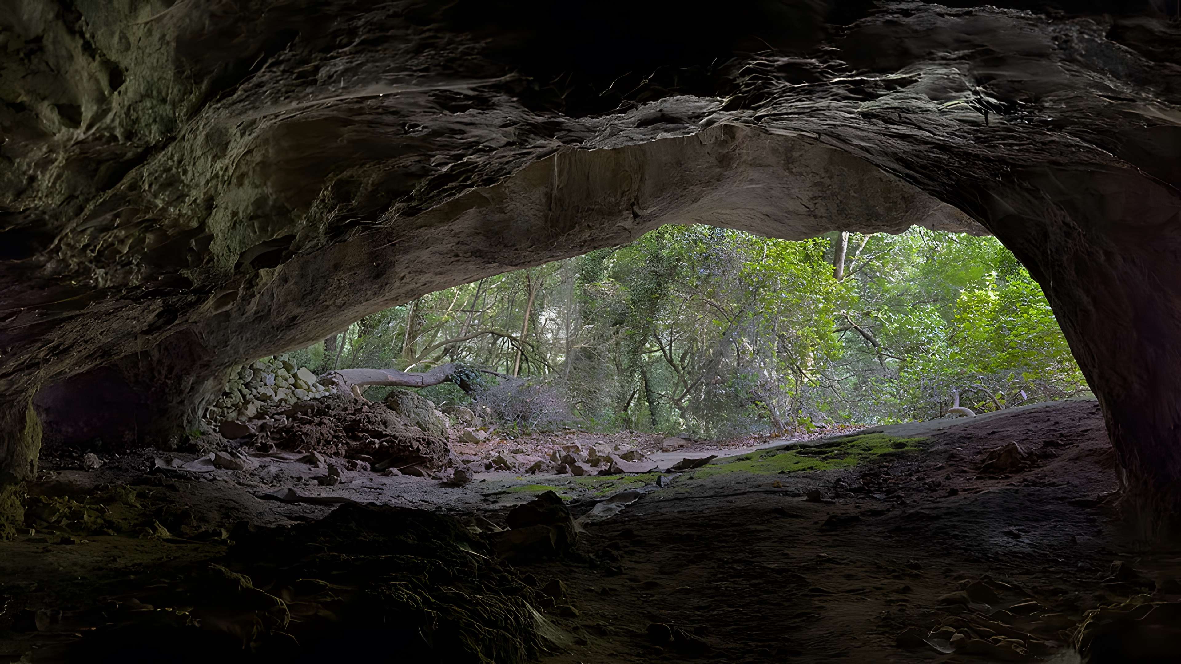 Grotte aux points d'Aiguèze