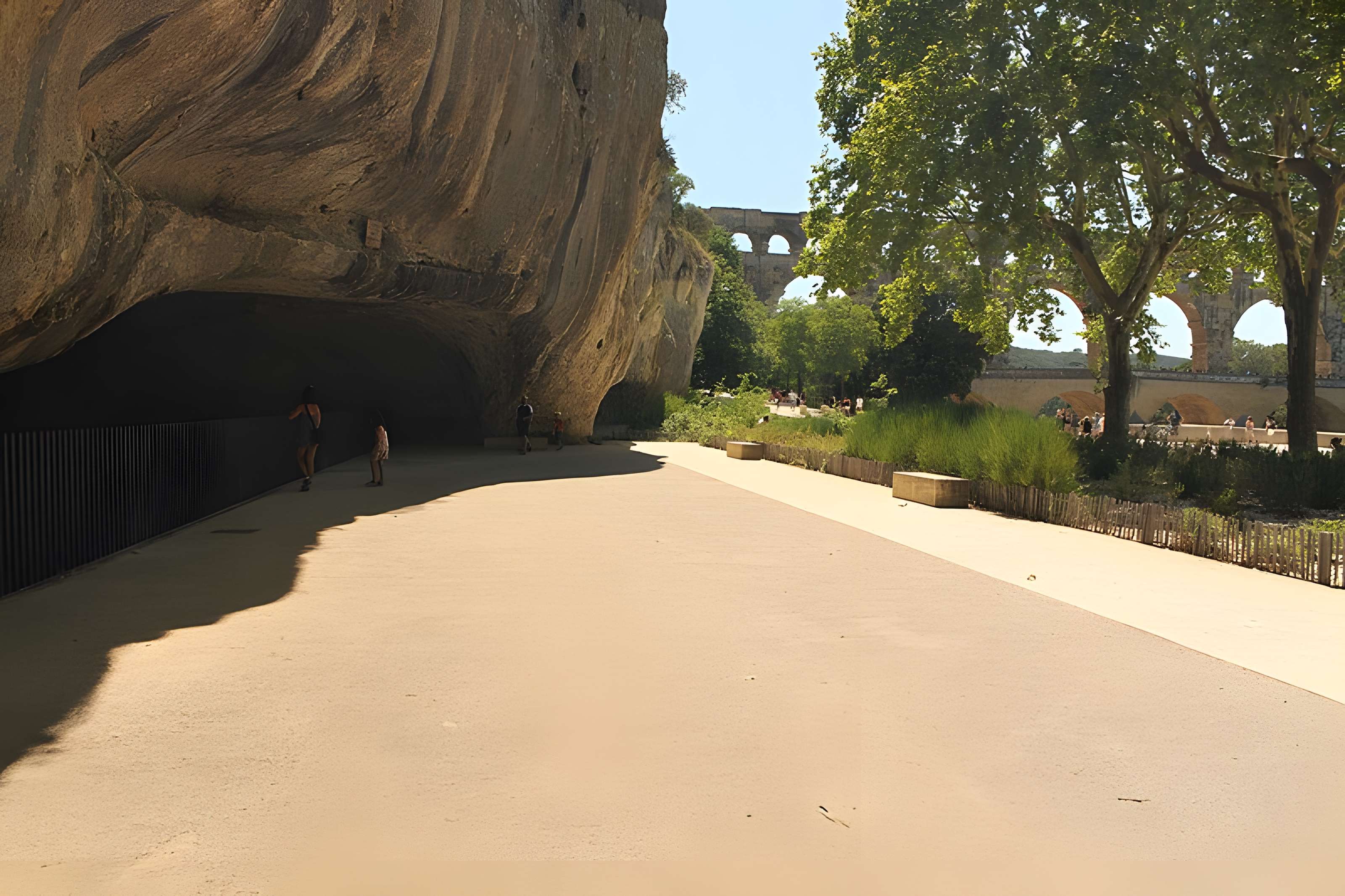 Grotte de la Salpêtrière à Vers-Pont-du-Gard