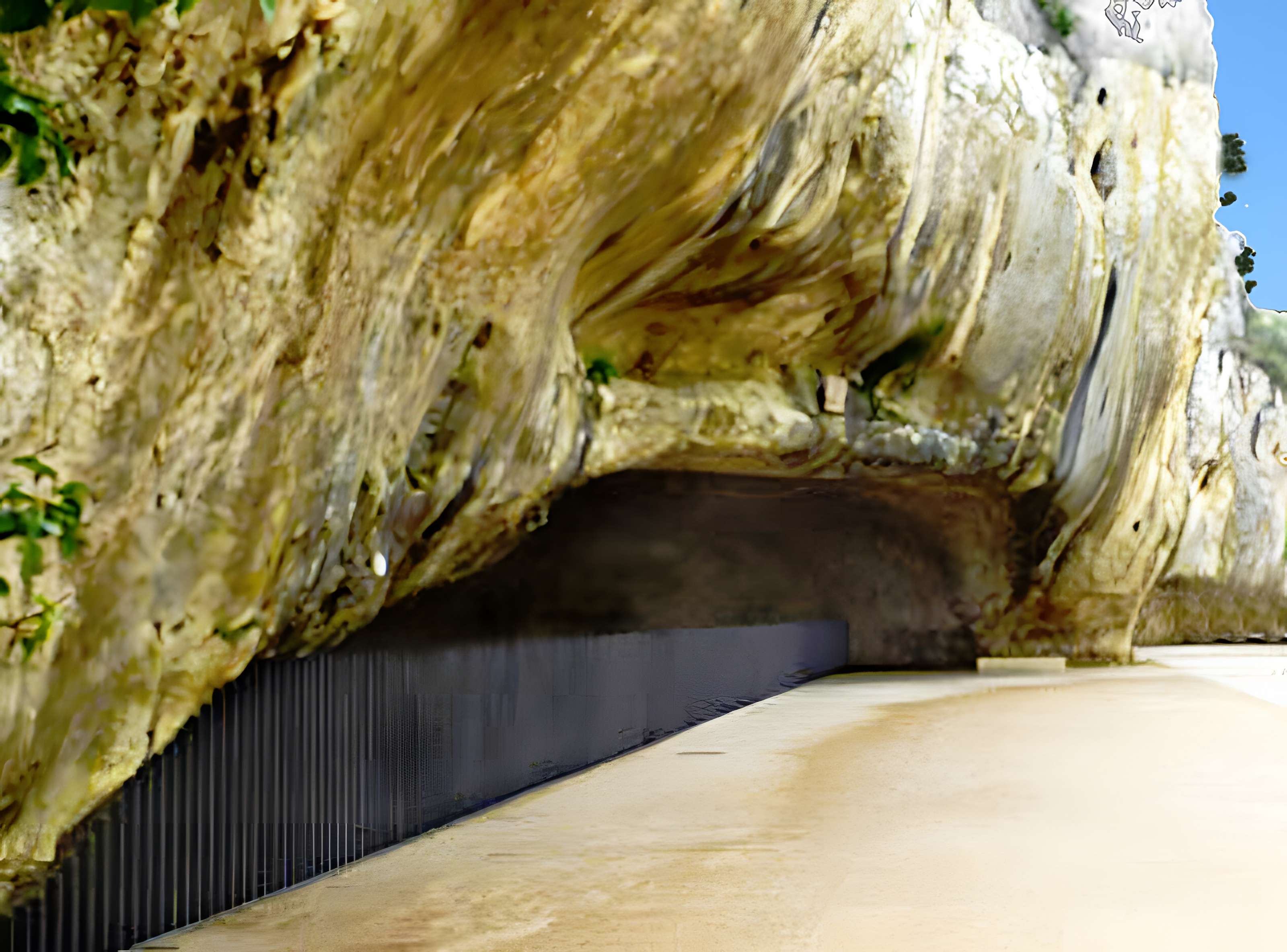 Grotte de la Salpêtrière à Vers-Pont-du-Gard