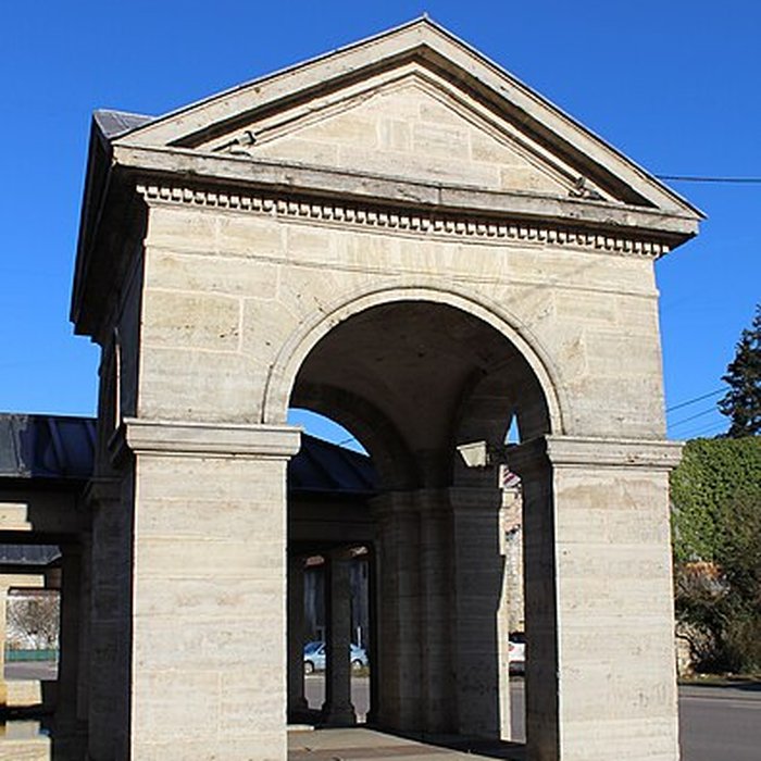 Photo de Fontaine-lavoir sud dOyrières