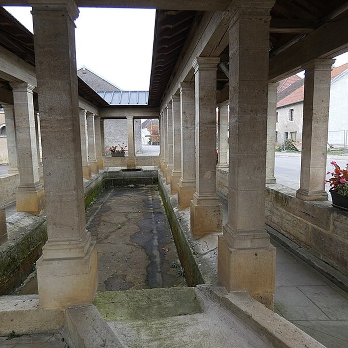 Photo de Fontaine-lavoir sud dOyrières
