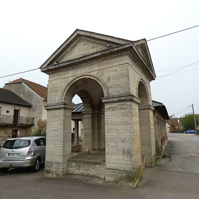 Photo de Fontaine-lavoir sud dOyrières