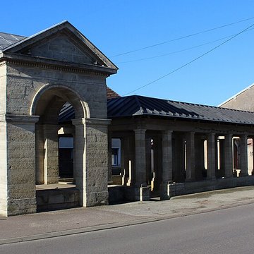 Fontaine-lavoir sud dOyrières