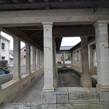 Fontaine-lavoir sud dOyrières