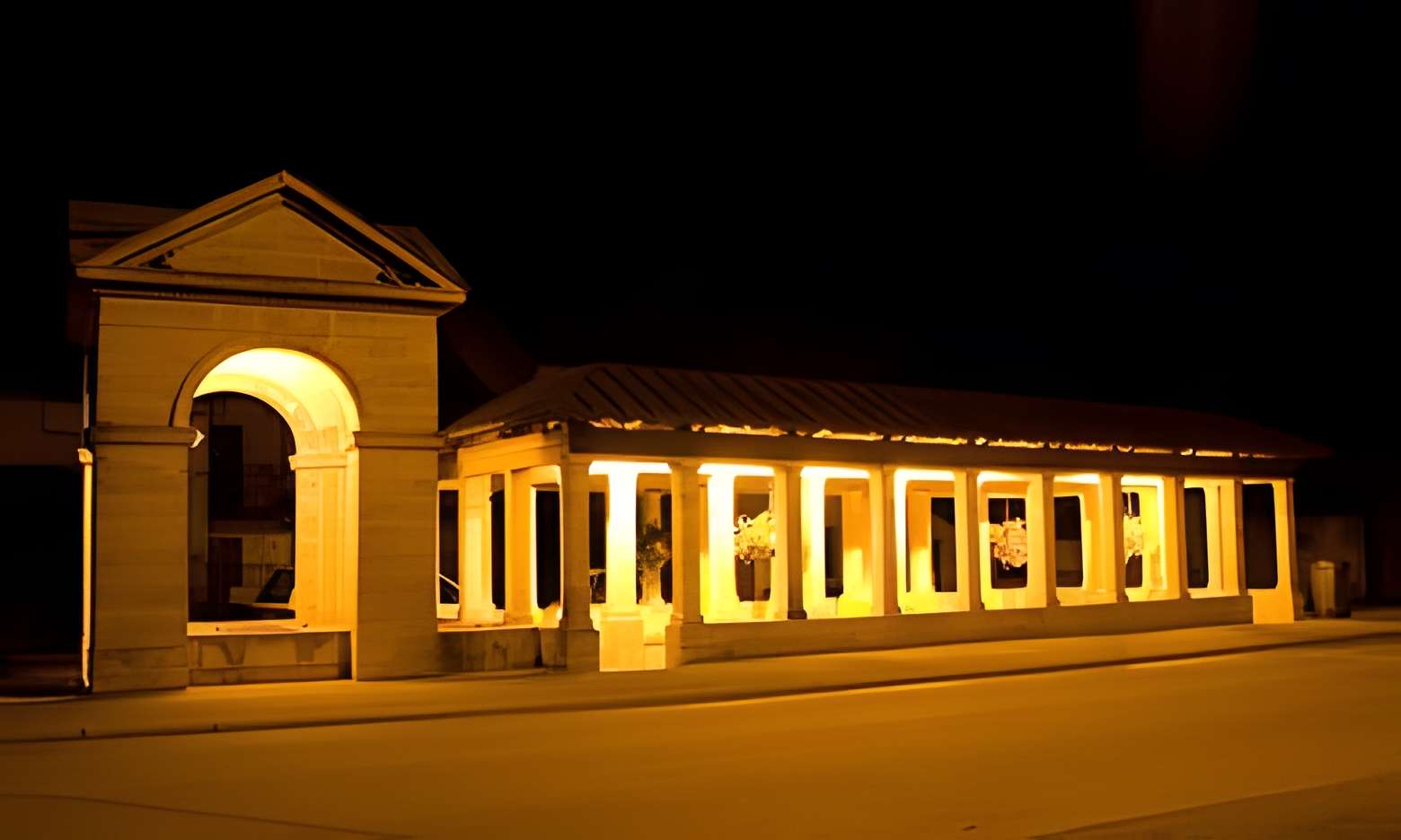 Fontaine-lavoir sud d'Oyrières 