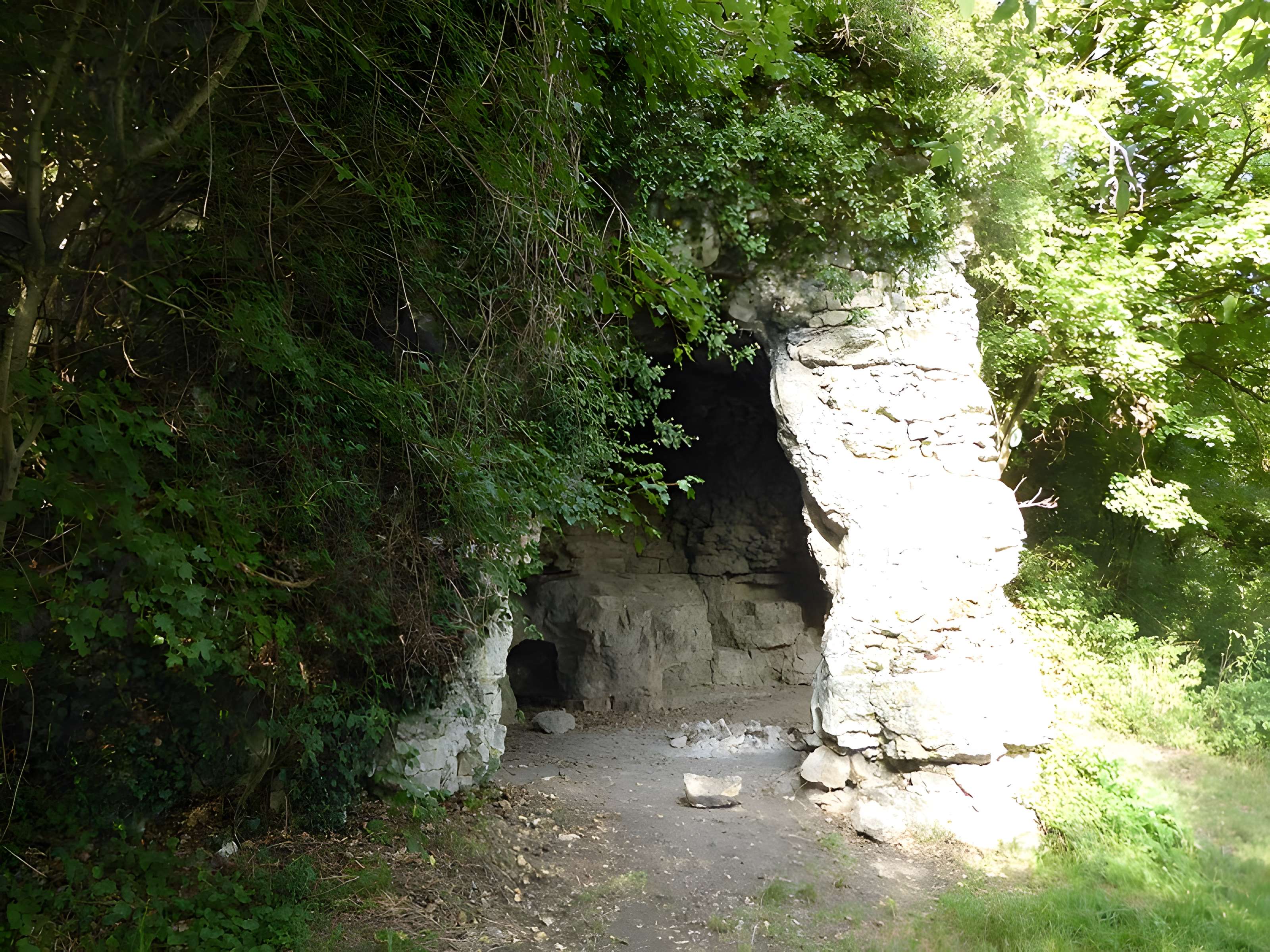 Grotte Sainte-Reine à Pierre-la-Treiche
