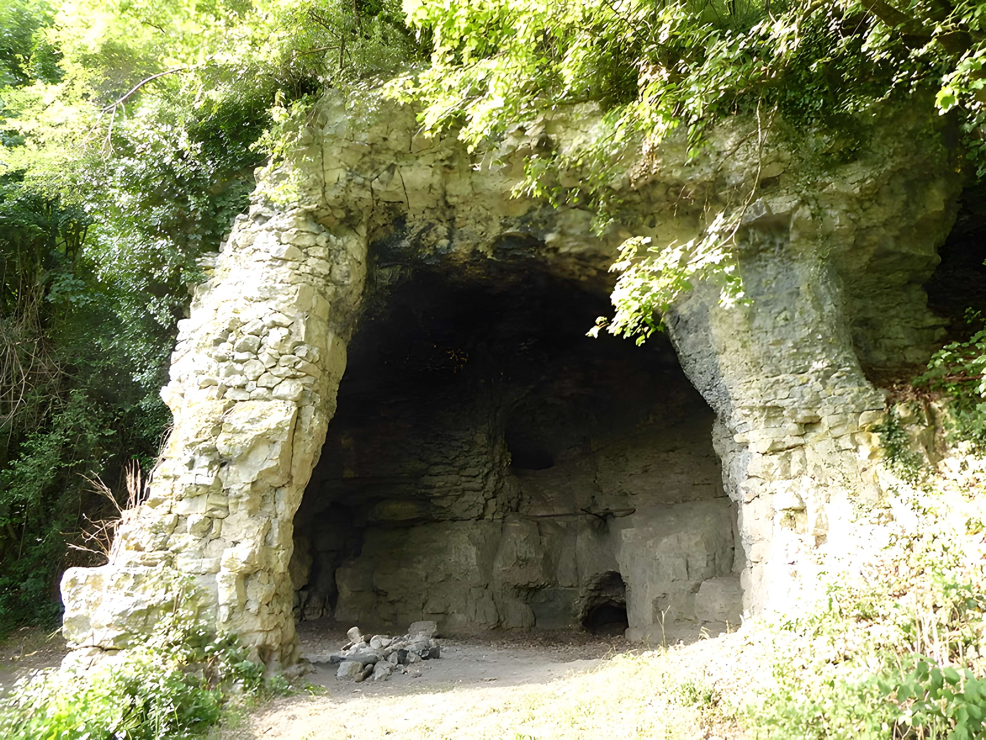 Grotte Sainte-Reine à Pierre-la-Treiche