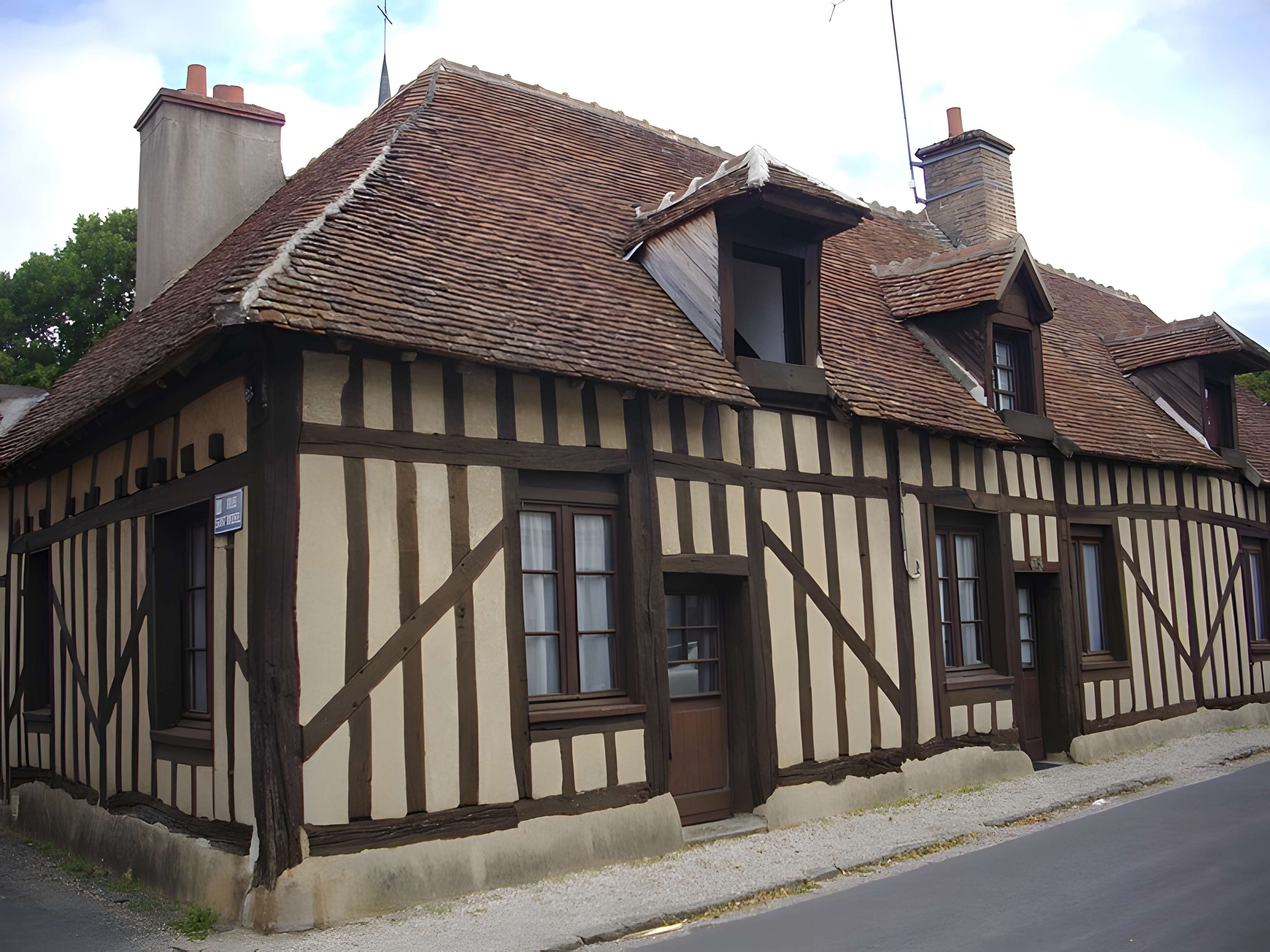 Habitations en pans de bois de La Ferté-Saint-Aubin