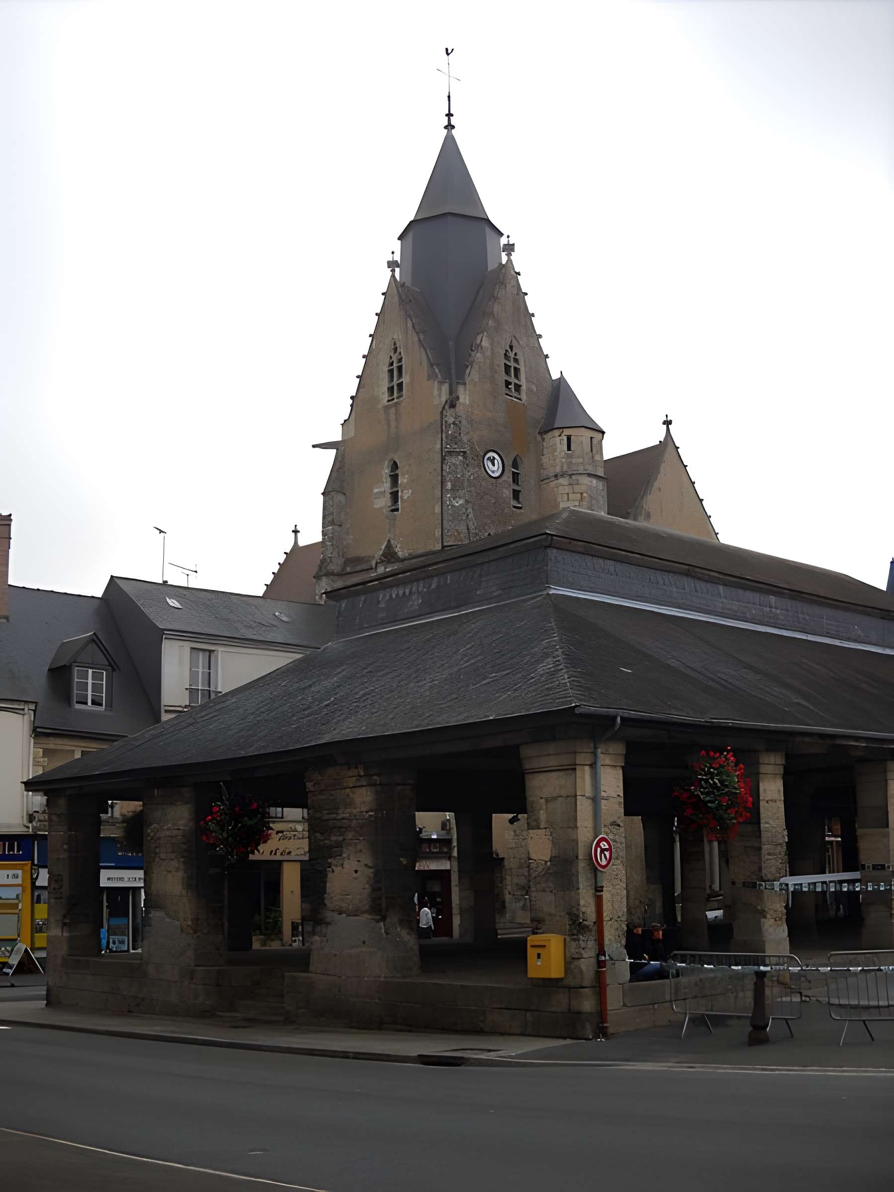 Halle aux grains de Mamers 