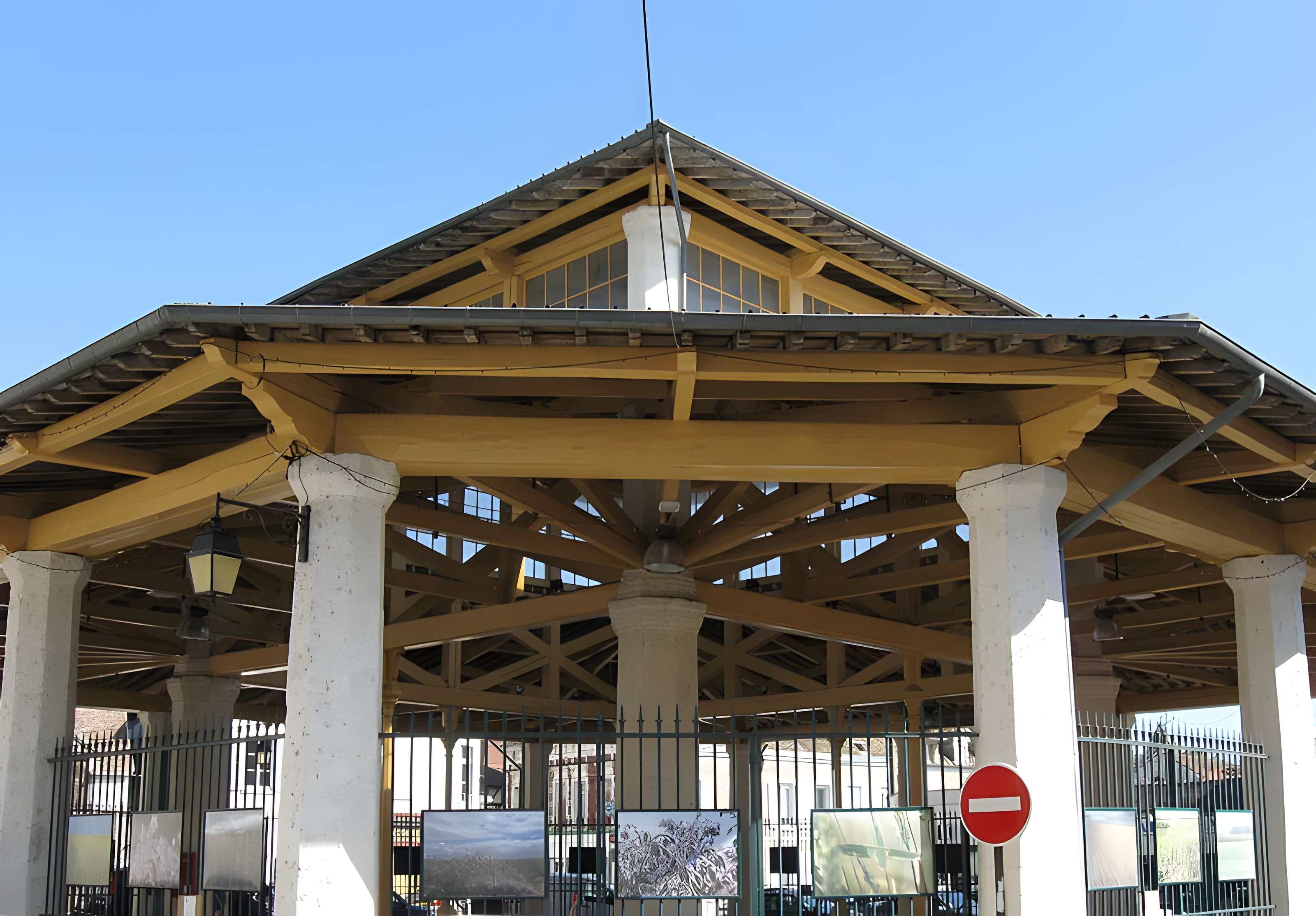 Halle de Bray-sur-Seine 
