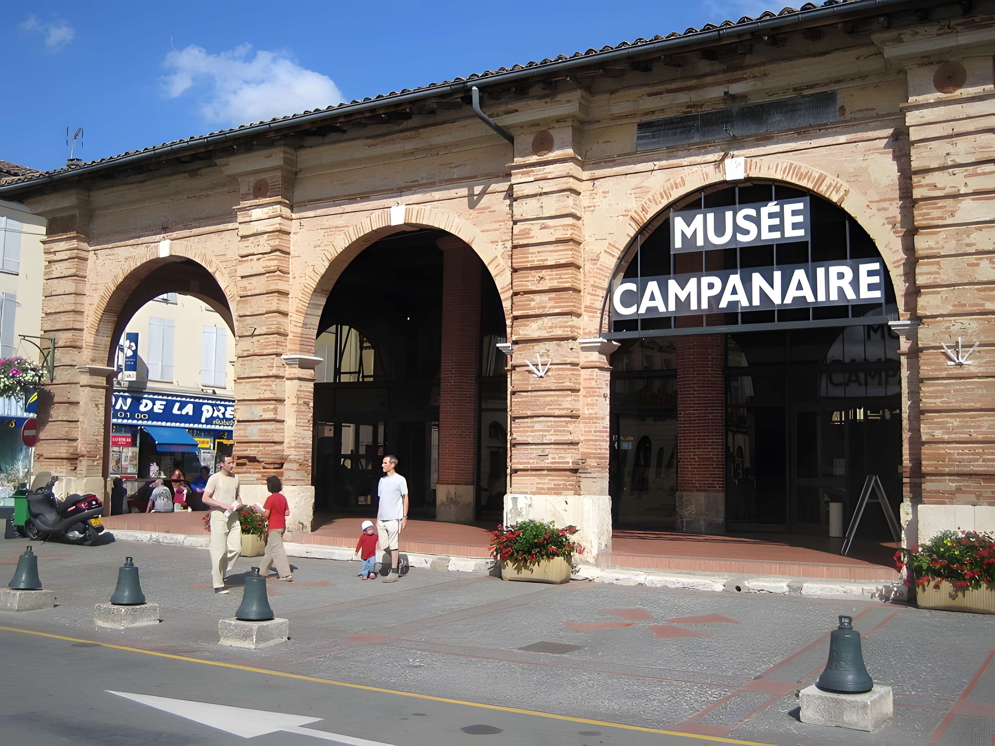 Halle de L'Isle-Jourdain 