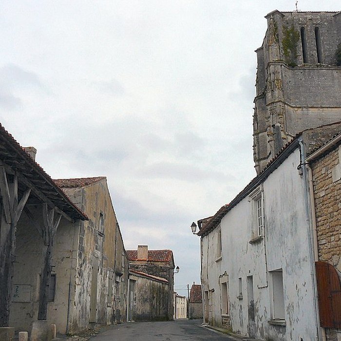 Photo de Halle de Saint-Jean-dAngle