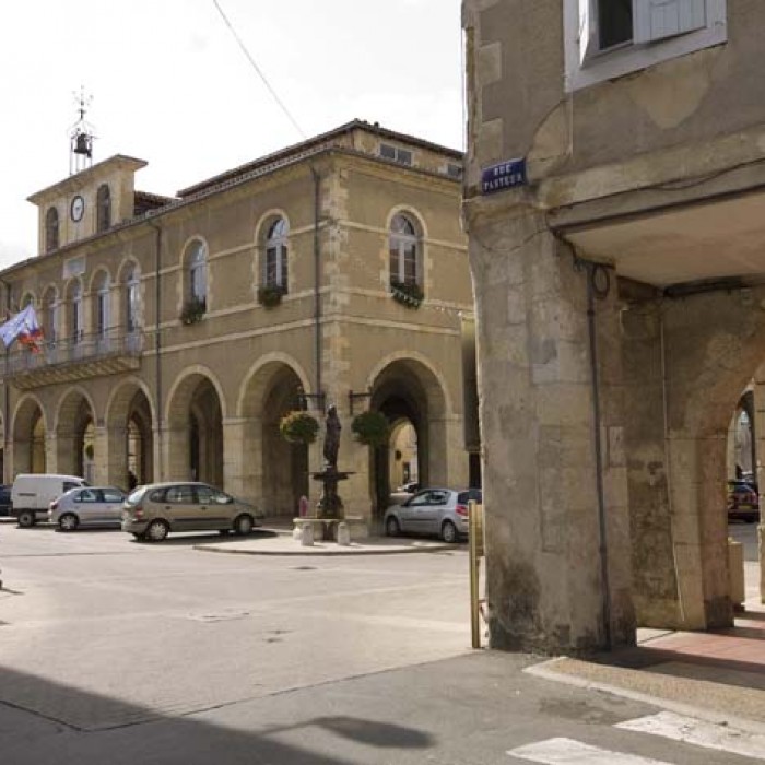 Photo de Halle-hôtel de ville de Fleurance