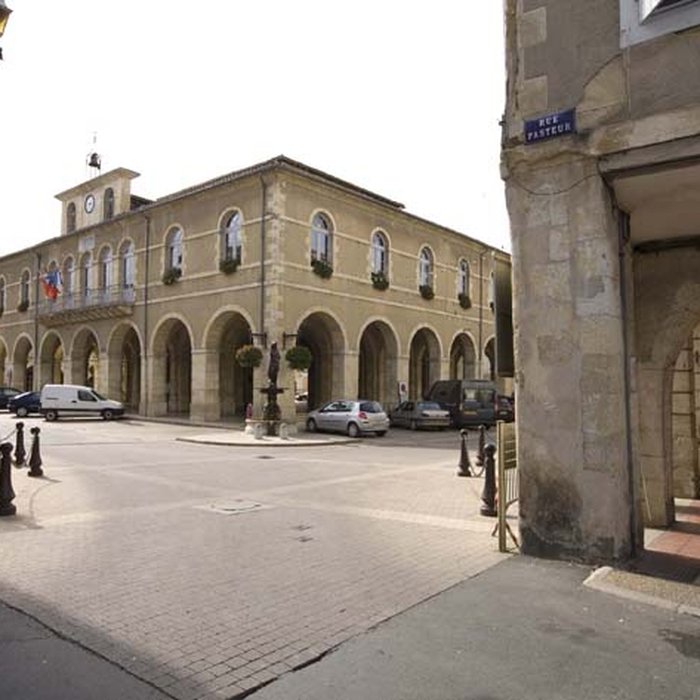 Photo de Halle-hôtel de ville de Fleurance