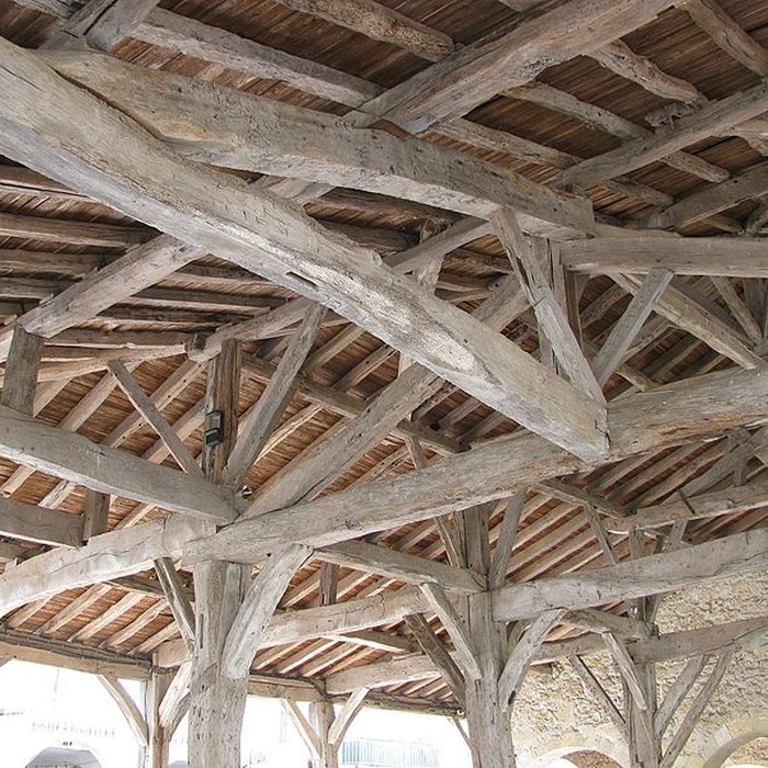 Photo de Halle-hôtel de ville de Saint-Clar