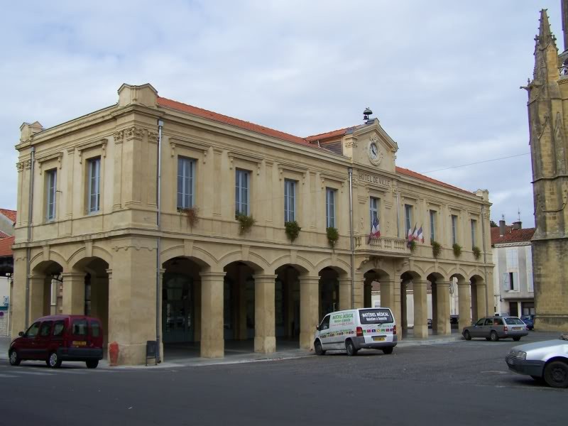 Photo de Halle-mairie de Boulogne-sur-Gesse