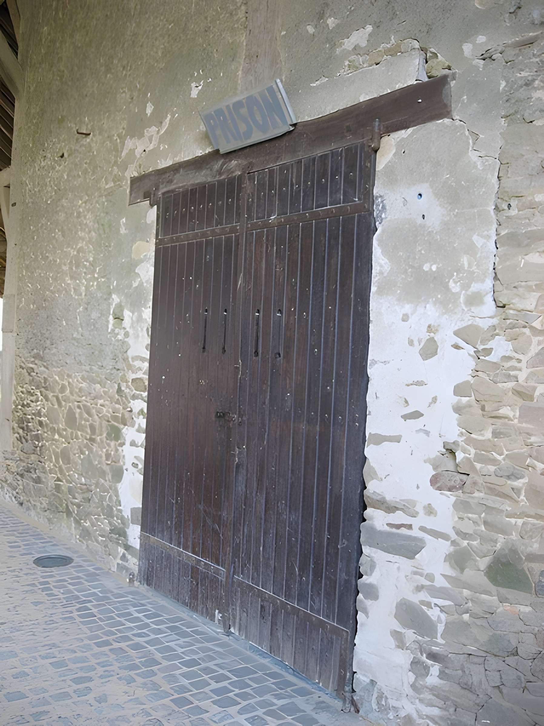 Halles de Saint-Denis-d'Anjou