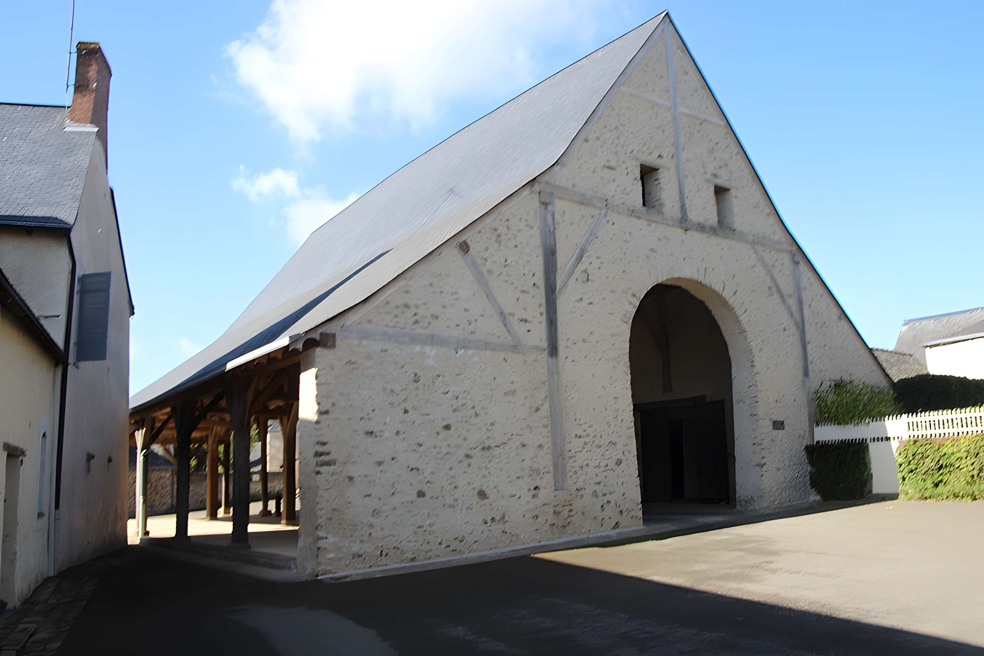 Halles de Saint-Denis-d'Anjou