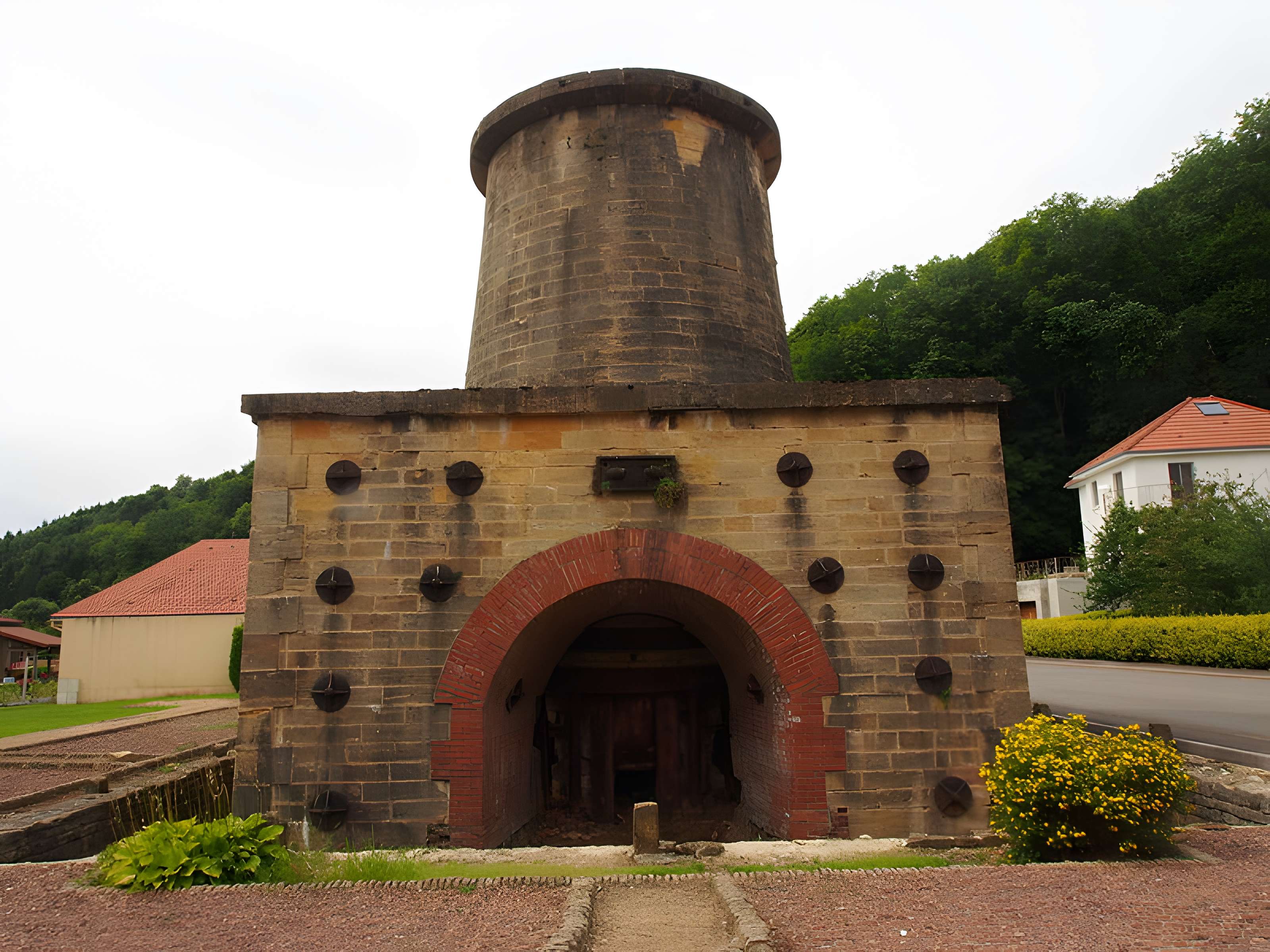 Haut-fourneau de Cons-la-Grandville