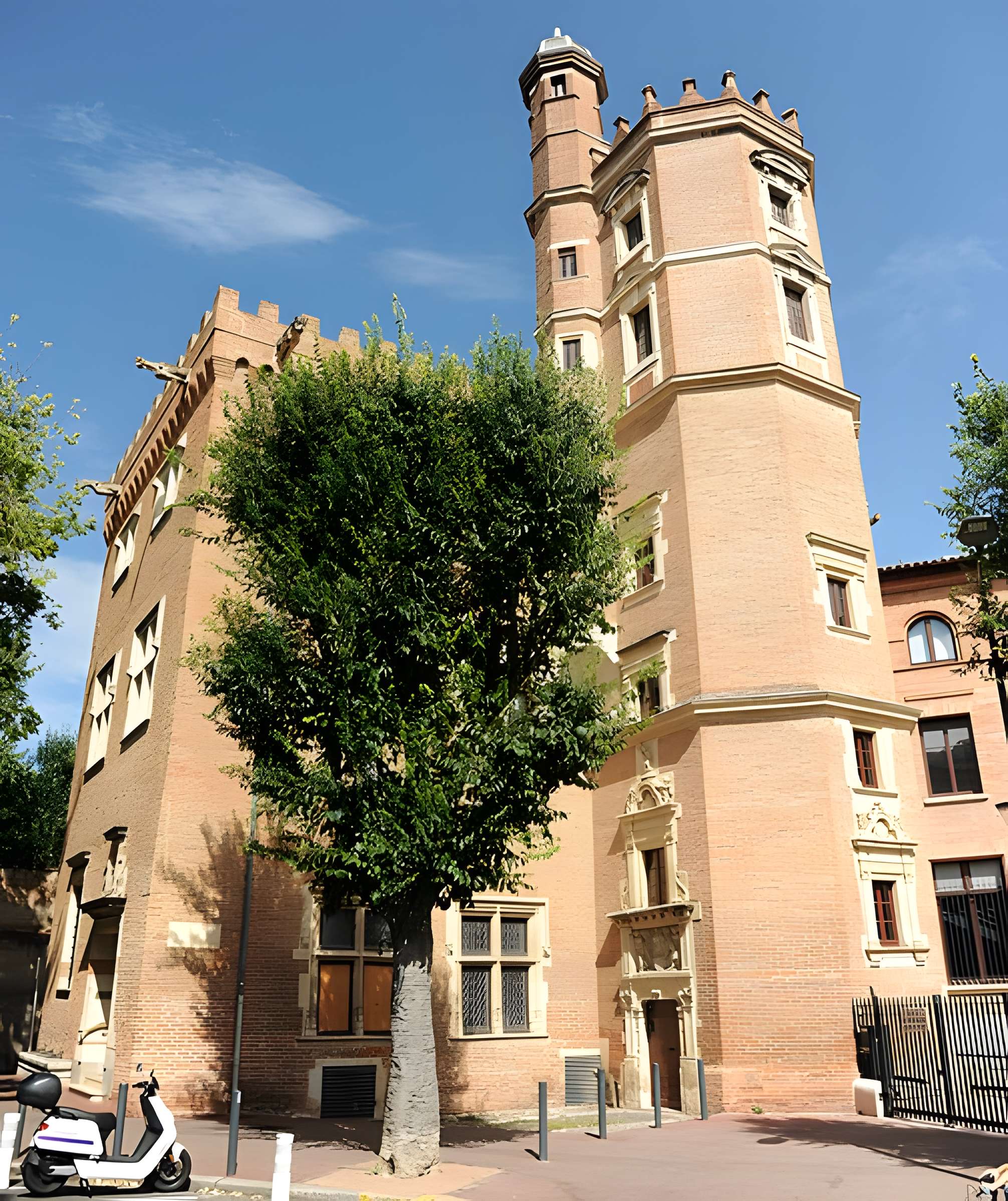Hôtel Dahus à Toulouse 
