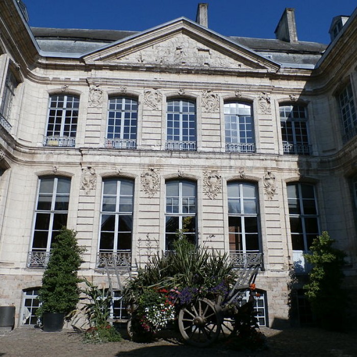 Photo de Hôtel de Beaulaincourt à Béthune
