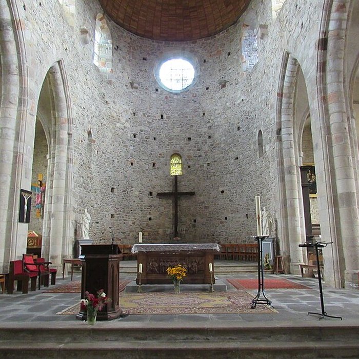 Photo de Abbatiale Saint-Pierre-et-Saint-Paul dÉvaux-les-Bains