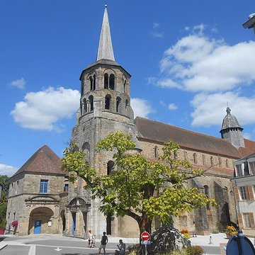 Abbatiale Saint-Pierre-et-Saint-Paul dÉvaux-les-Bains