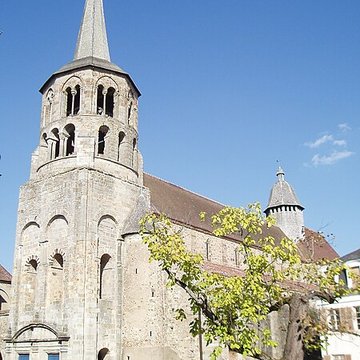 Abbatiale Saint-Pierre-et-Saint-Paul dÉvaux-les-Bains