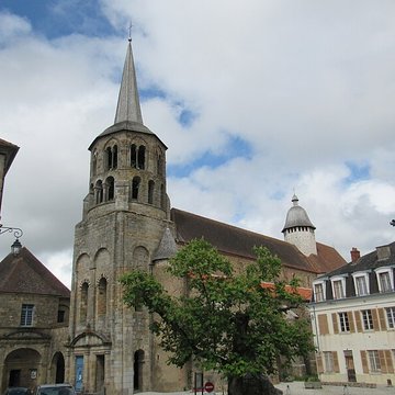 Abbatiale Saint-Pierre-et-Saint-Paul dÉvaux-les-Bains