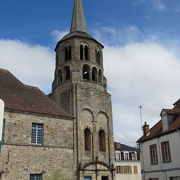Abbatiale Saint-Pierre-et-Saint-Paul dÉvaux-les-Bains