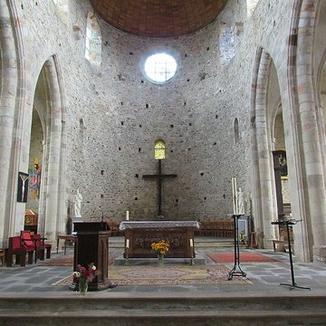 Abbatiale Saint-Pierre-et-Saint-Paul dÉvaux-les-Bains
