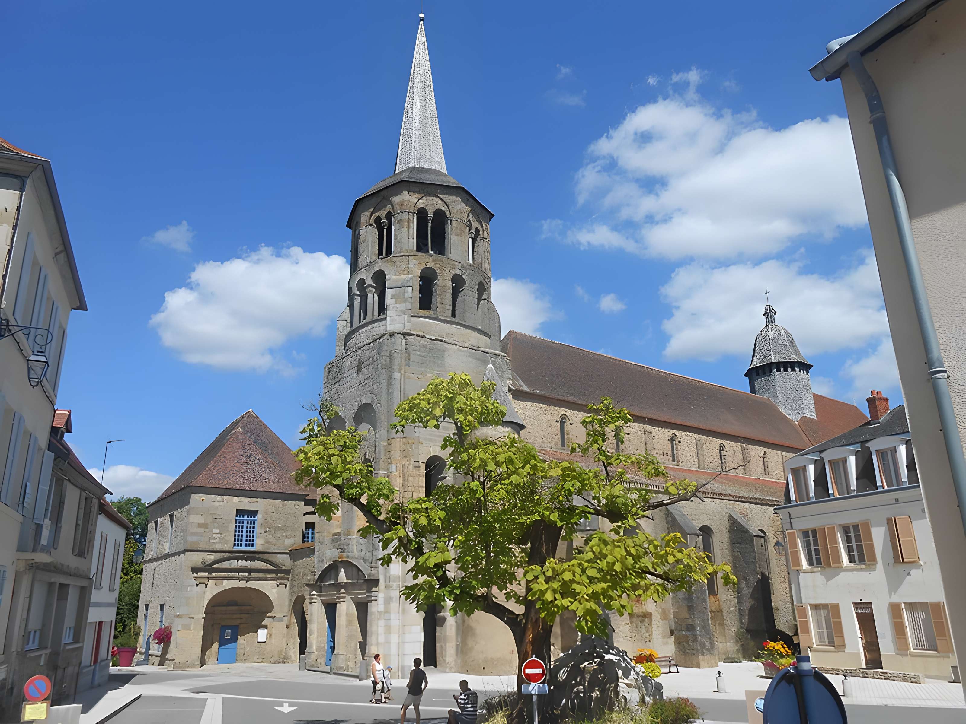 Abbatiale Saint-Pierre-et-Saint-Paul d'Évaux-les-Bains