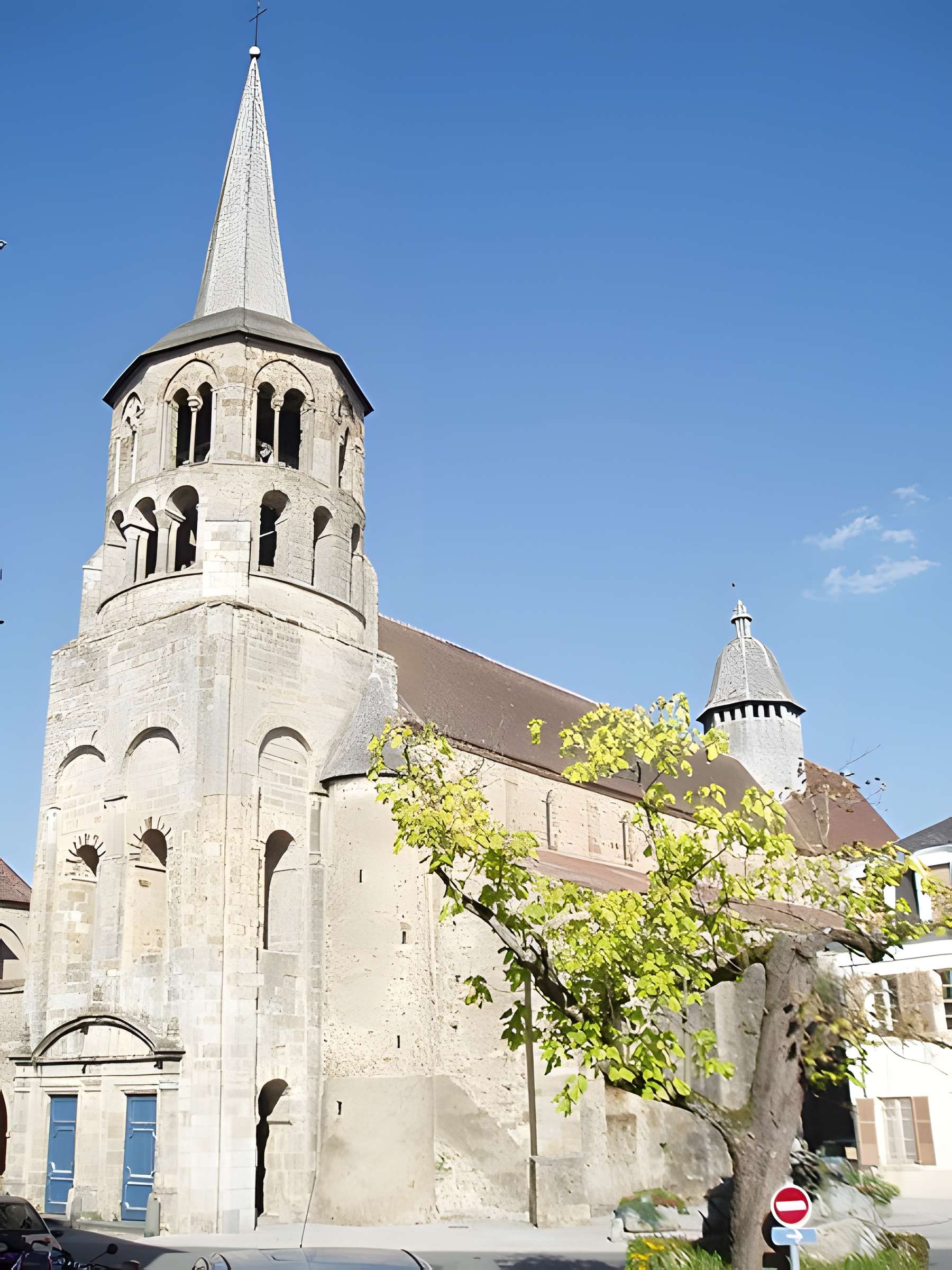 Abbatiale Saint-Pierre-et-Saint-Paul d'Évaux-les-Bains
