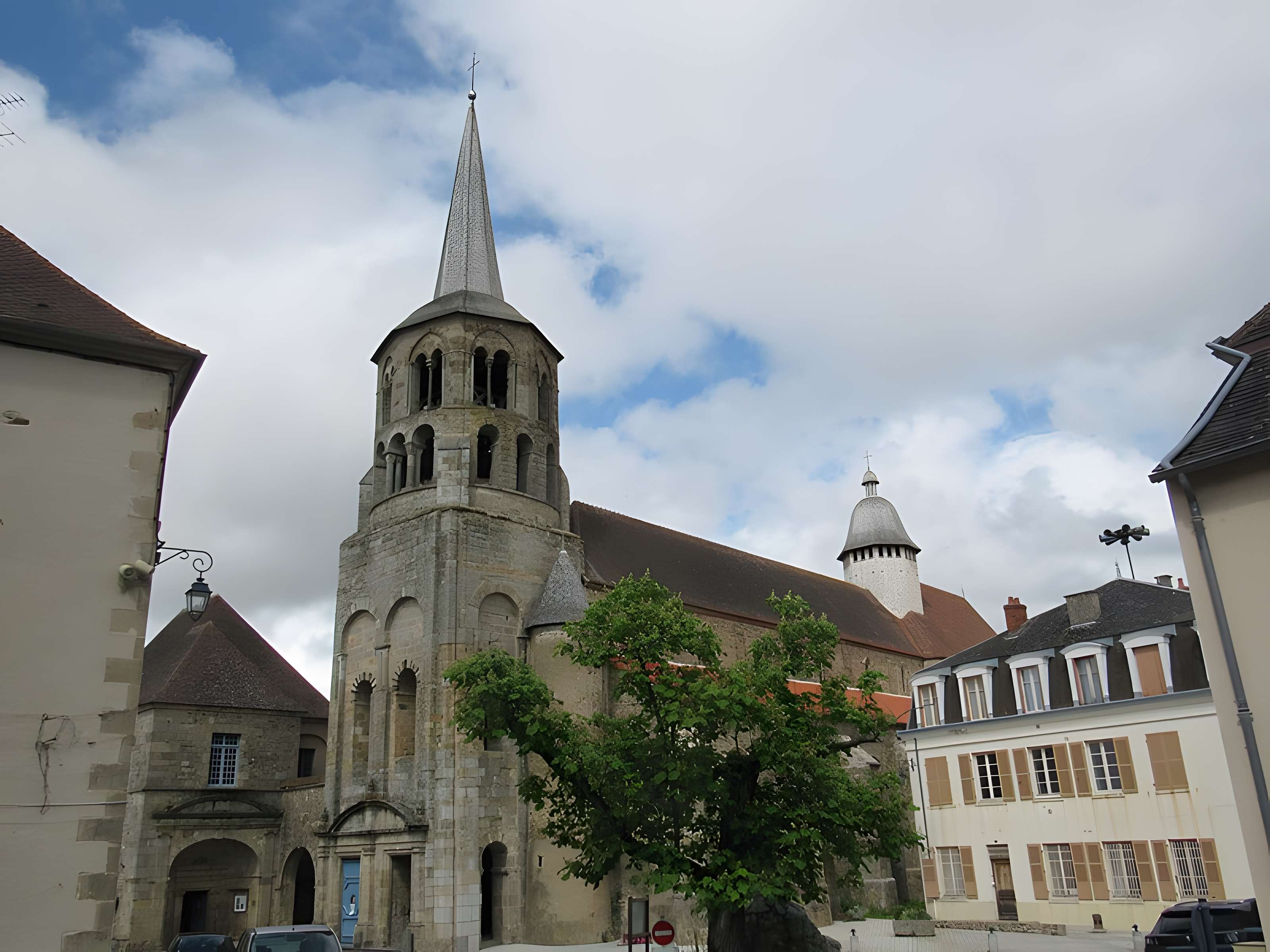 Abbatiale Saint-Pierre-et-Saint-Paul d'Évaux-les-Bains