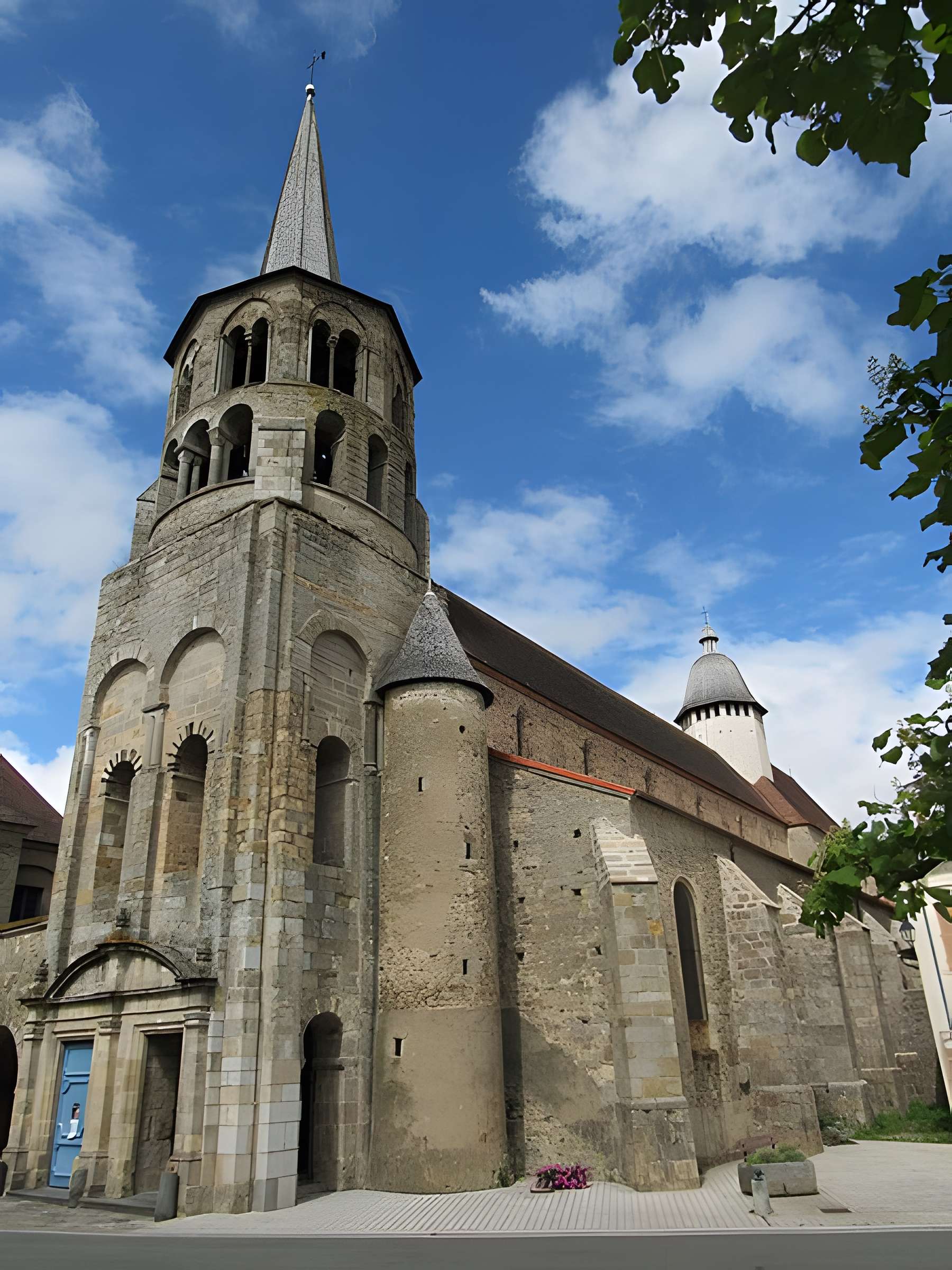 Abbatiale Saint-Pierre-et-Saint-Paul d'Évaux-les-Bains