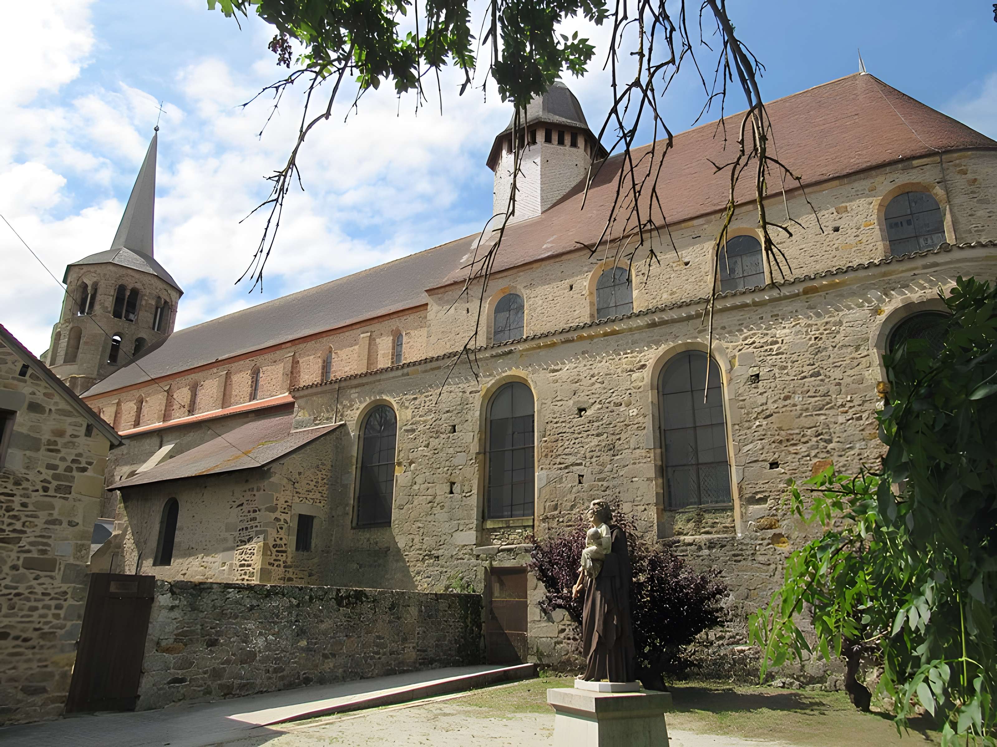 Abbatiale Saint-Pierre-et-Saint-Paul d'Évaux-les-Bains