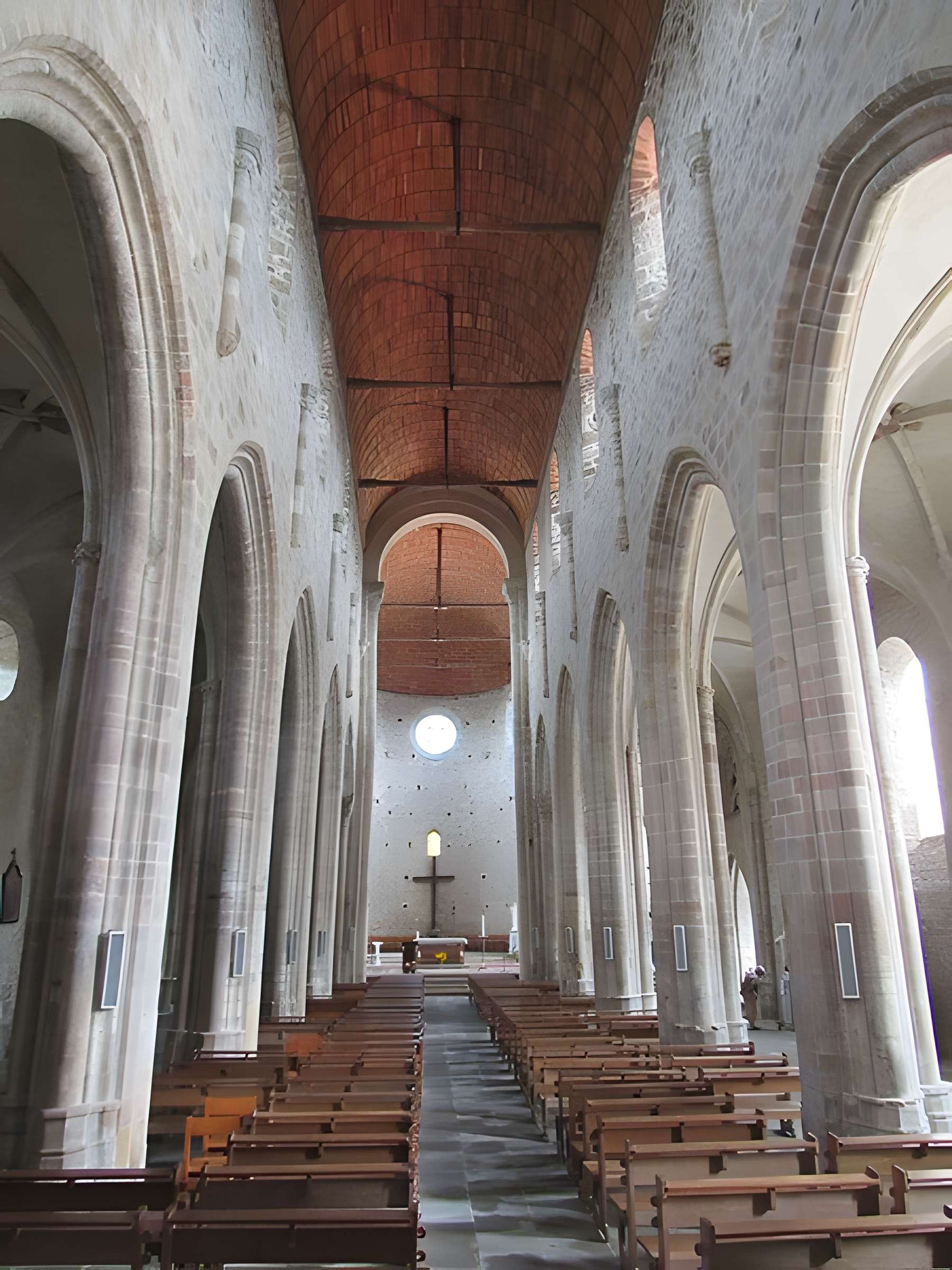 Abbatiale Saint-Pierre-et-Saint-Paul d'Évaux-les-Bains