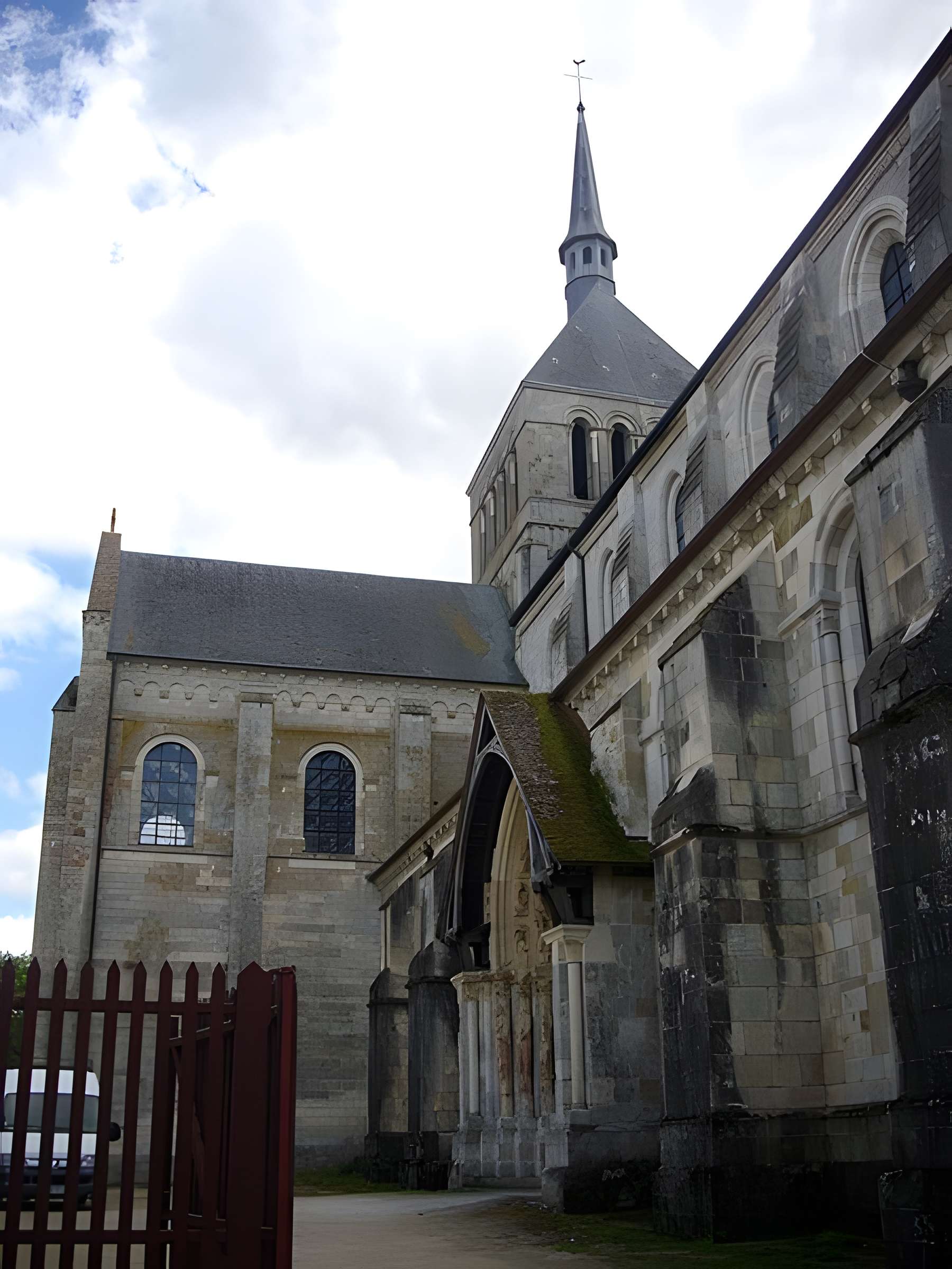 Abbaye Saint-Benoît de Saint-Benoît-sur-Loire