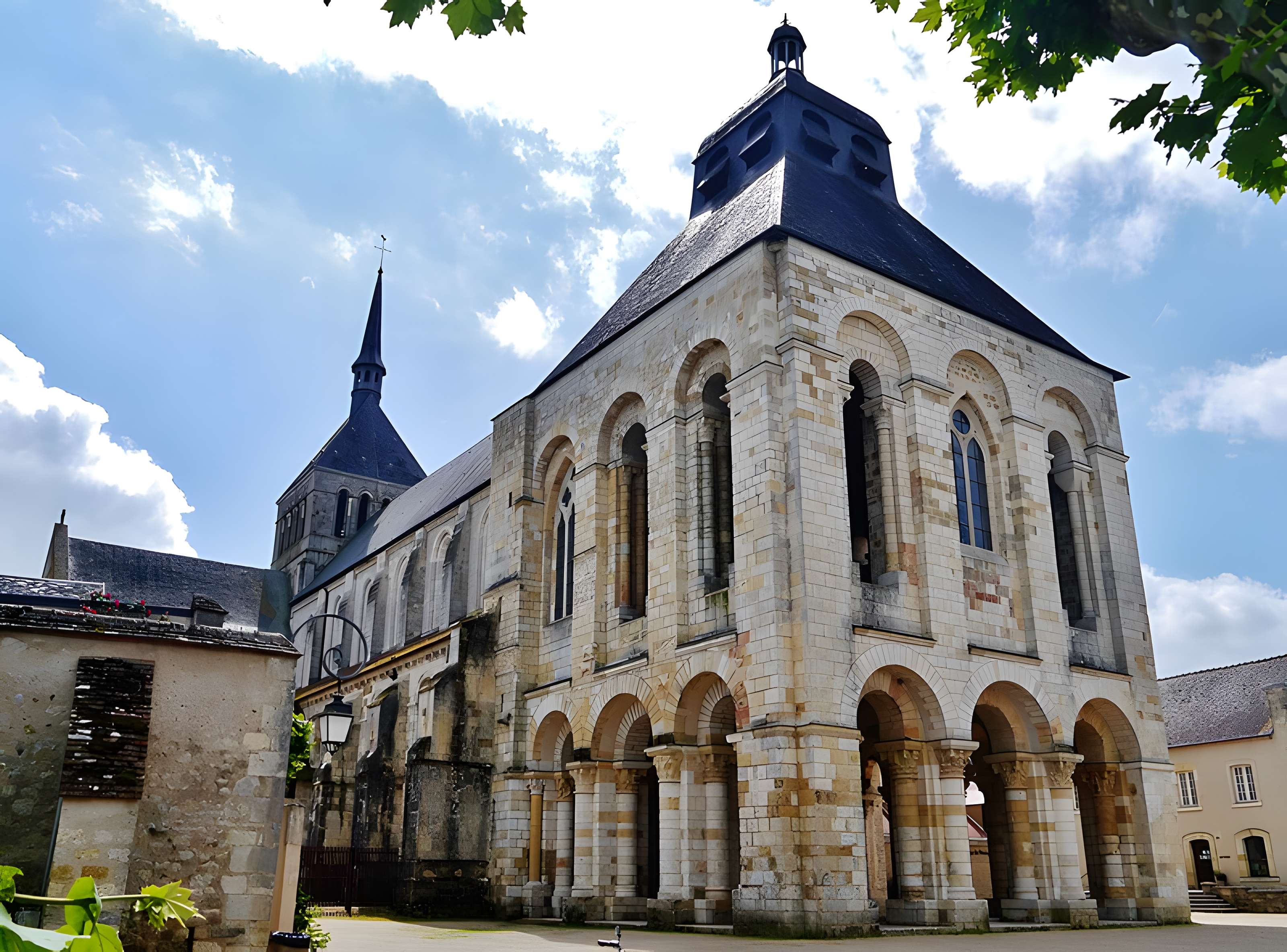 Abbaye Saint-Benoît de Saint-Benoît-sur-Loire
