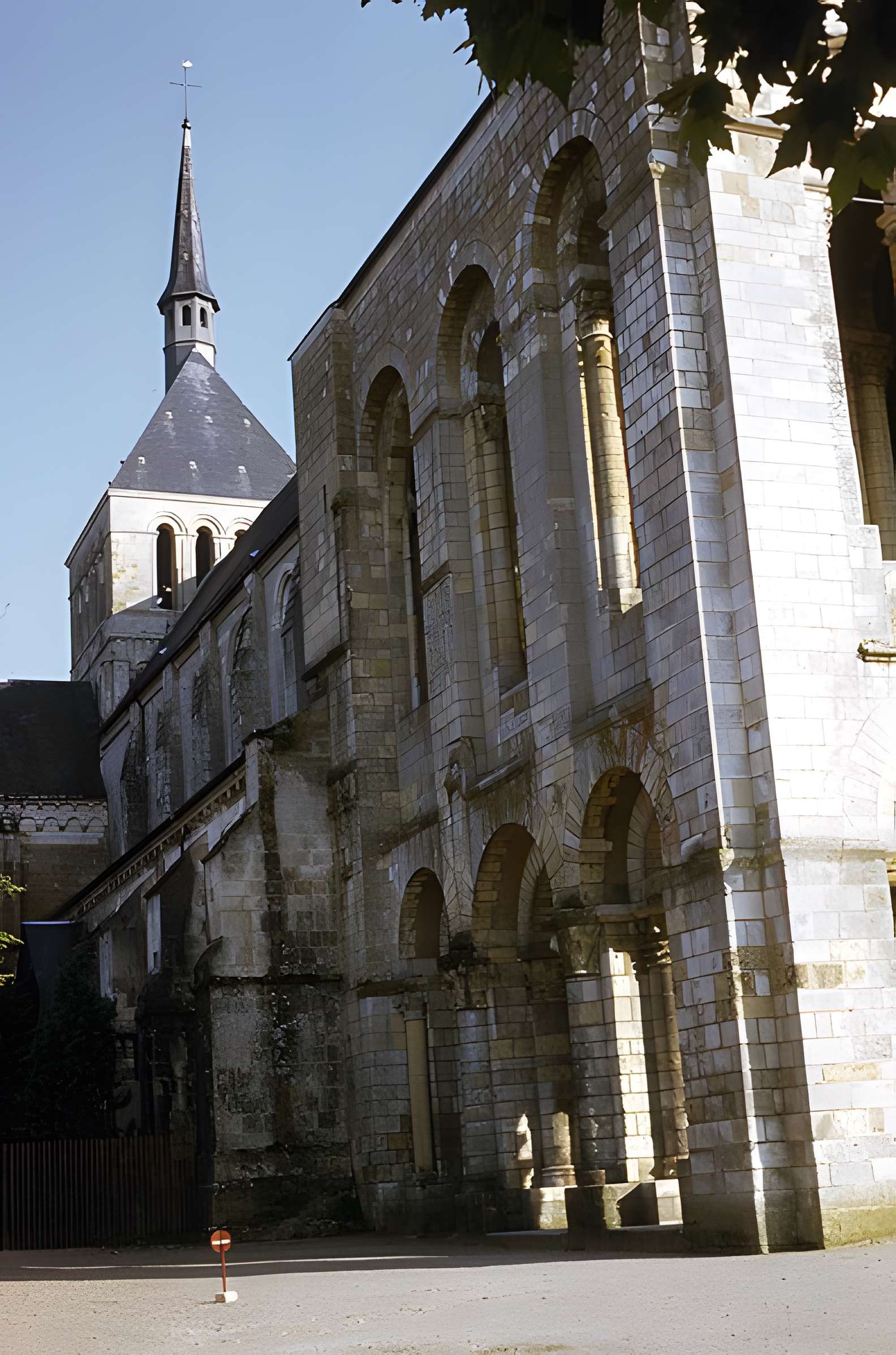 Abbaye Saint-Benoît de Saint-Benoît-sur-Loire