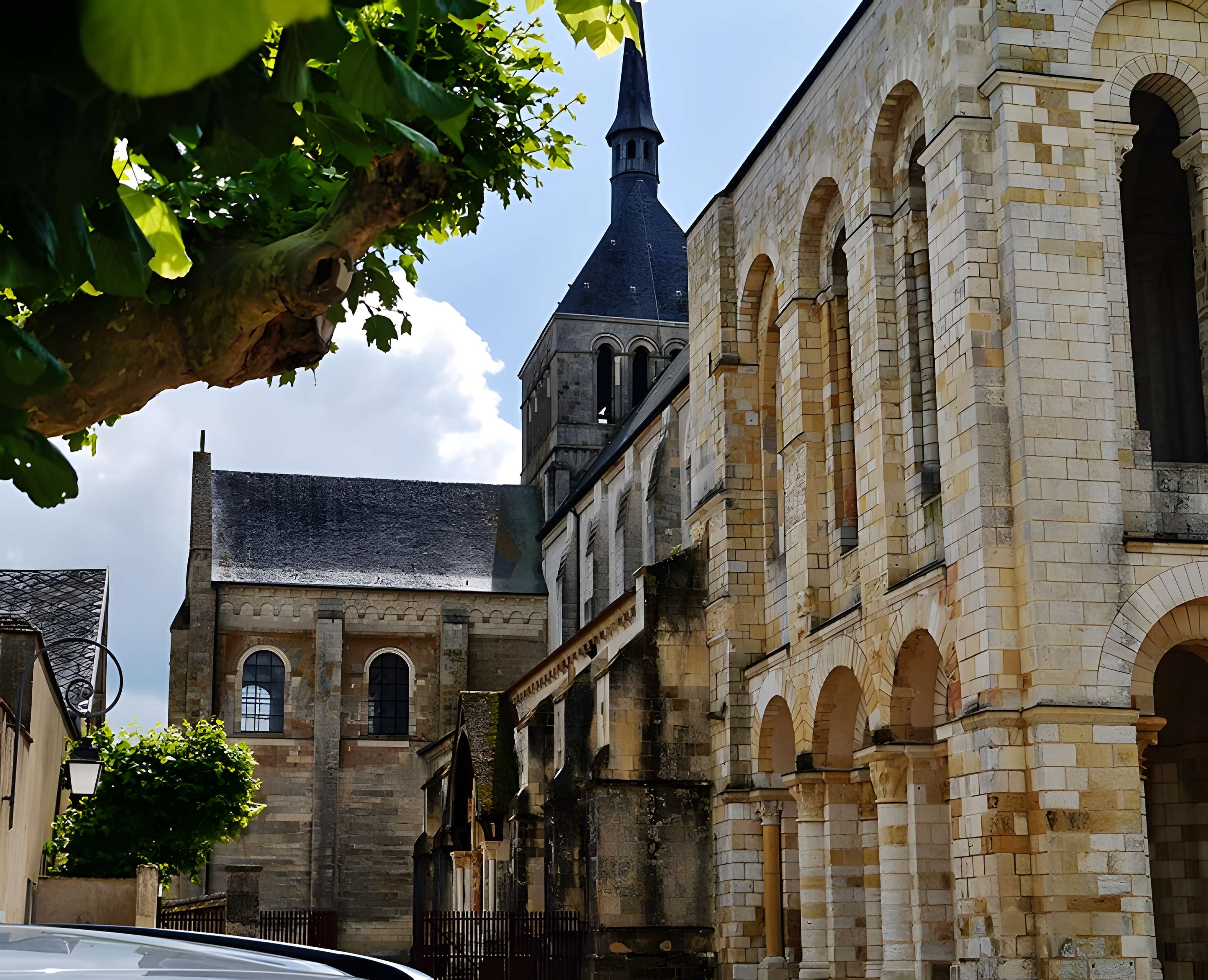 Abbaye Saint-Benoît de Saint-Benoît-sur-Loire