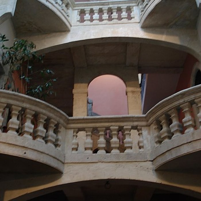 Photo de Hôtel de Fontfroide à Nîmes