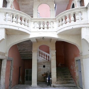 Hôtel de Fontfroide à Nîmes