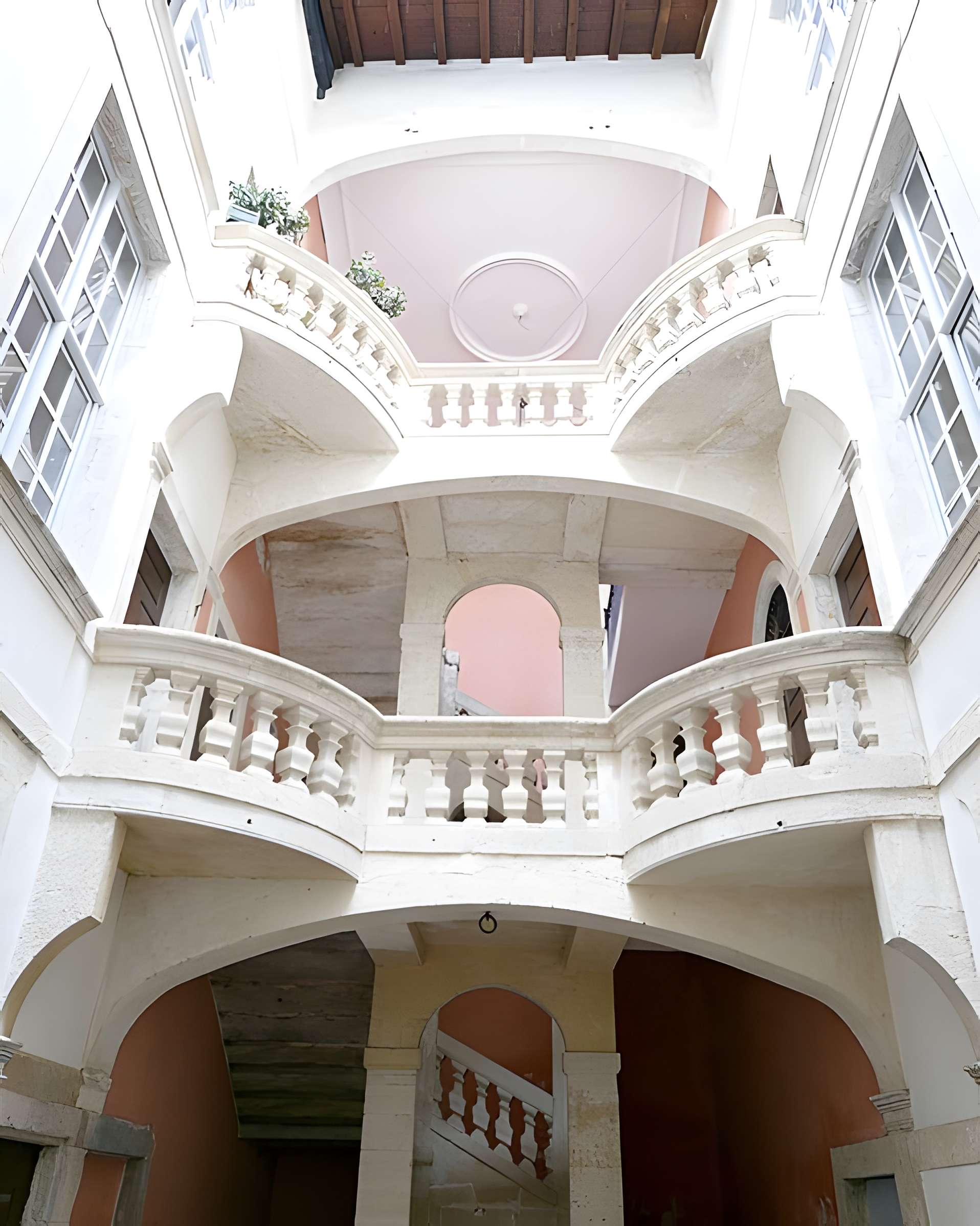 Hôtel de Fontfroide à Nîmes