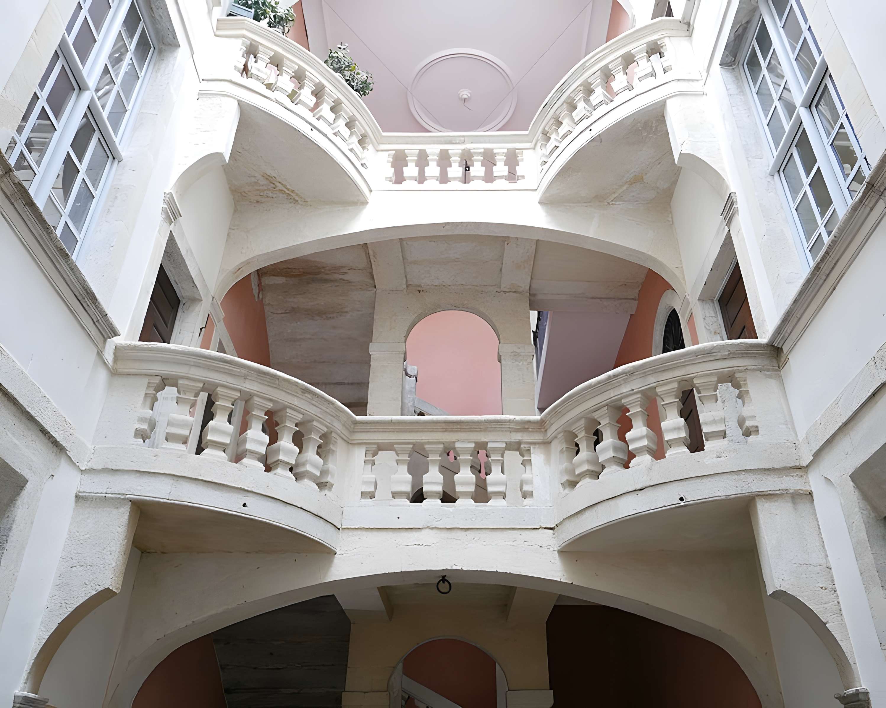 Hôtel de Fontfroide à Nîmes